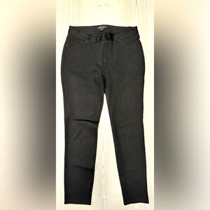 DKNY Size Medium Black Stretchy Dress Pants